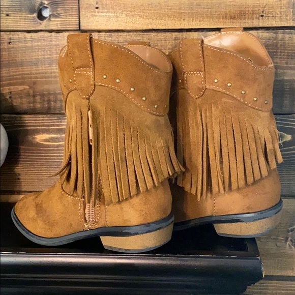 Cat&jack- little girl boots 💕 - Picture 3 of 6